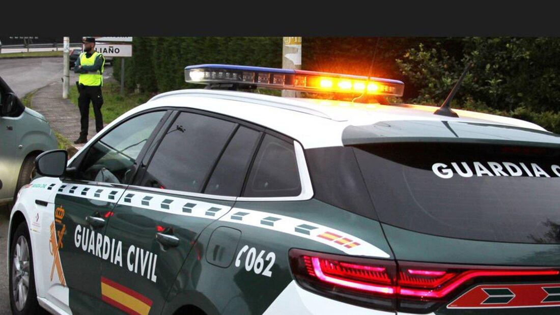 Una agente de la Guardia Civil muere tiroteada por un compañero en Llanes