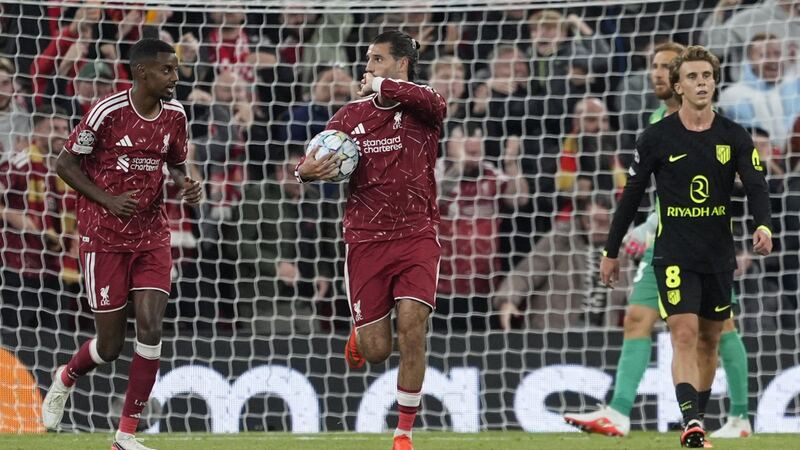 El Atlético empieza la Champions League con derrota en Anfield