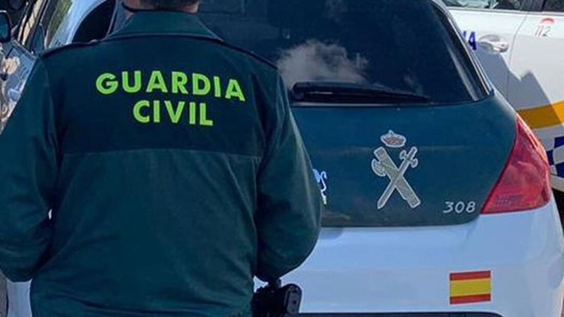 La Guardia Civil detiene a cuatro estafadores de criptomonedas