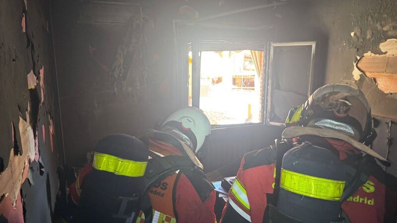 Un fuego en un chalet de Navalcarnero obliga a desalojar a sus ocupantes sin heridos