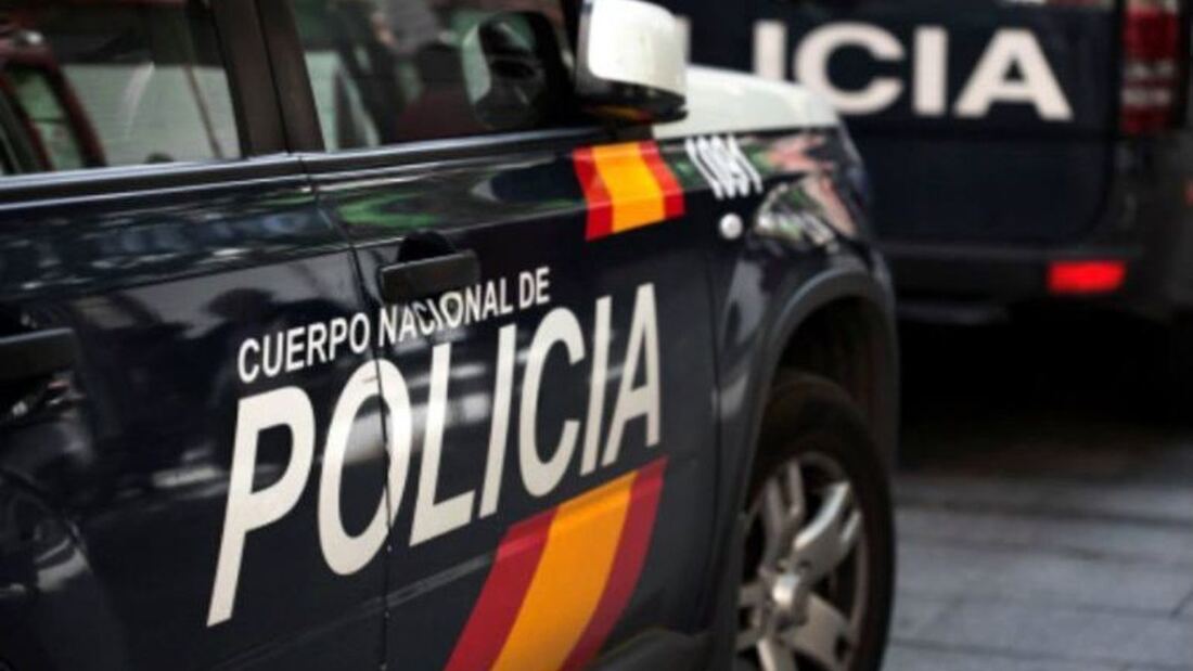 Un varón de 33 años aparece muerto en el patio de un edificio en Parla