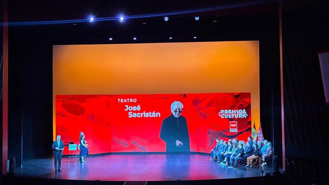 Ayuso preside la entrega de los Premios de Cultura
