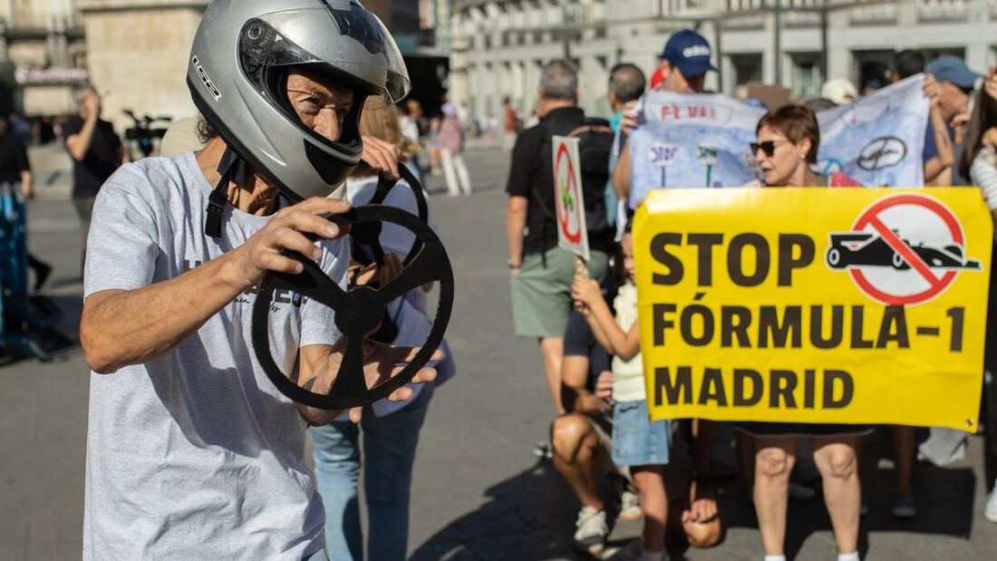 Liberadas las 11 activistas de Greenpeace detenidas junto a Madring