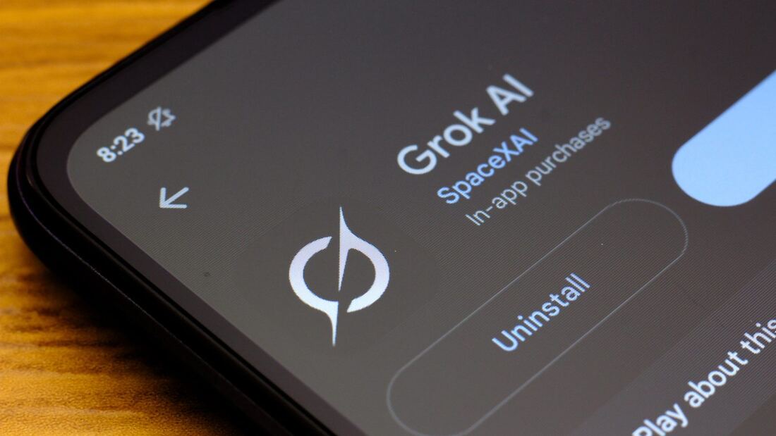 SpaceX AI presenta Grok 4.7 con mejoras