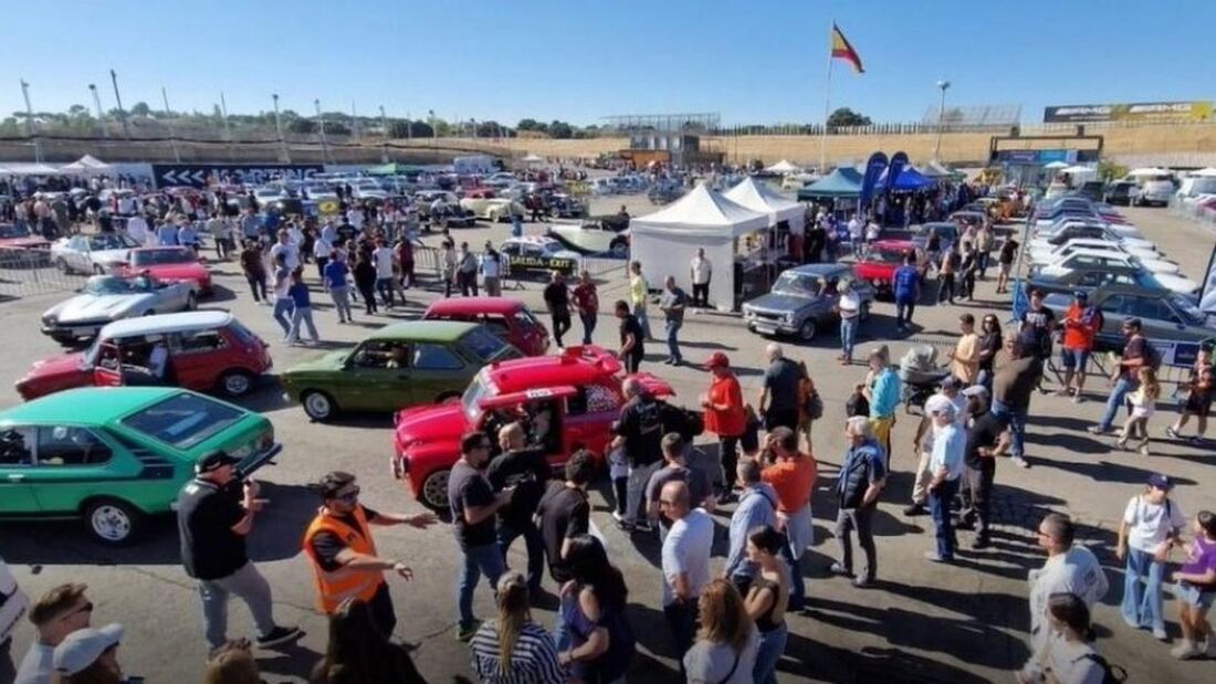 Más de 850 coches clásicos tomarán el circuito del Jarama