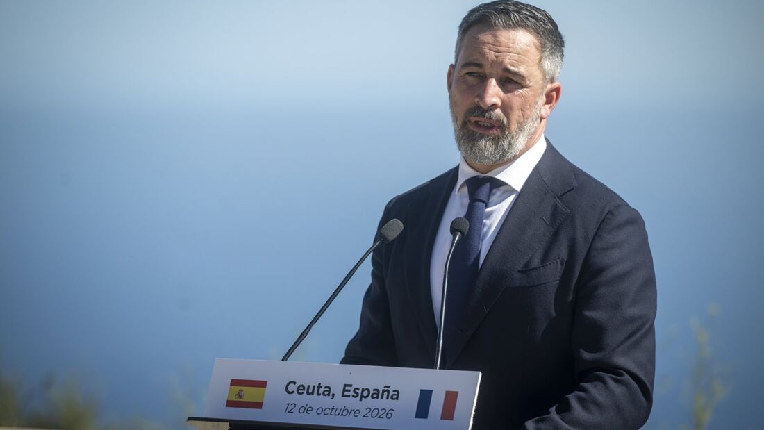Abascal acusa a Sánchez de preparar trampas electorales