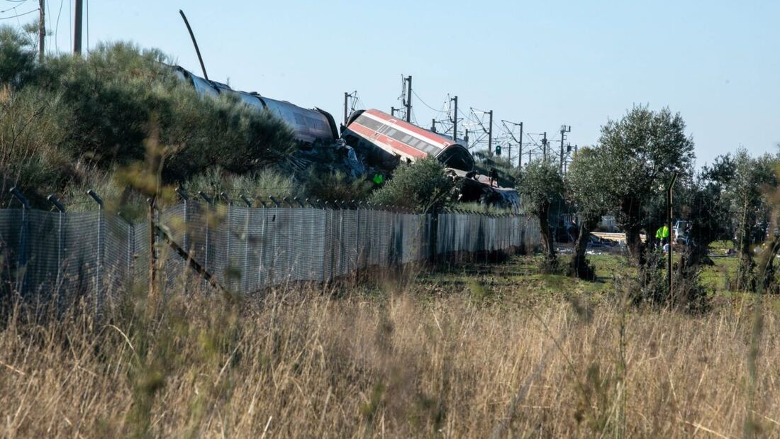 Al menos 50 fallecidos en el choque de trenes de Urda