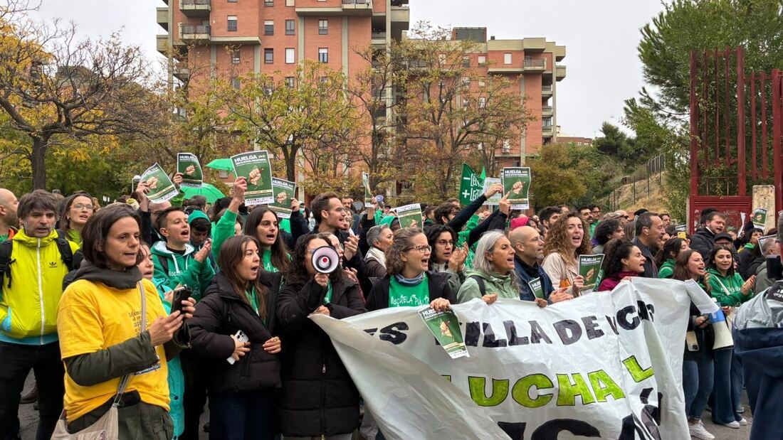La consejera de Educación suspende por seguridad un acto en Vallecas