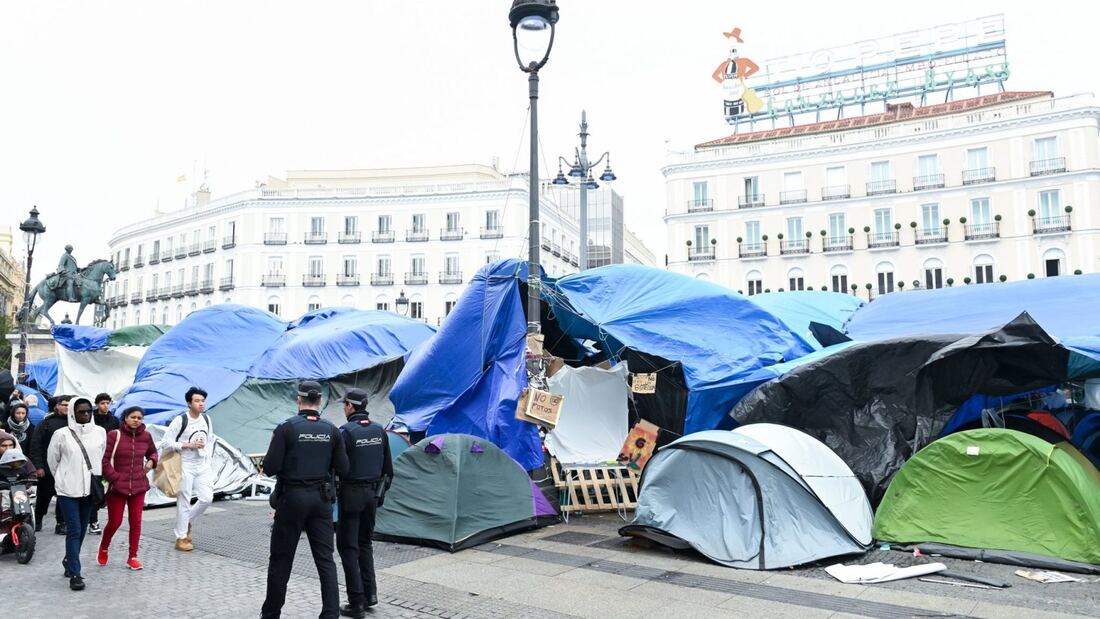 La Delegación del Gobierno recibe quejas por la falta de accesibilidad en Sol