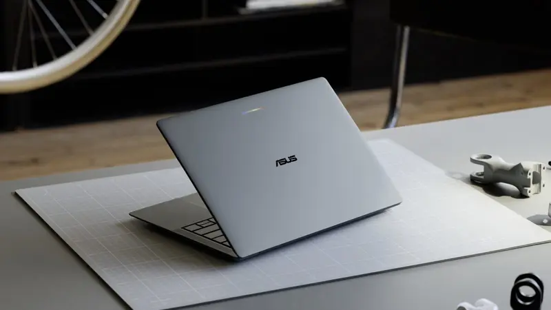 ASUS presenta su primer GoogleBook con Gemini integrado