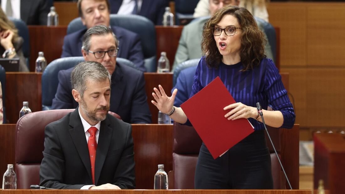 Ayuso acusa a Mar Espinar de hipocresía por su piso público