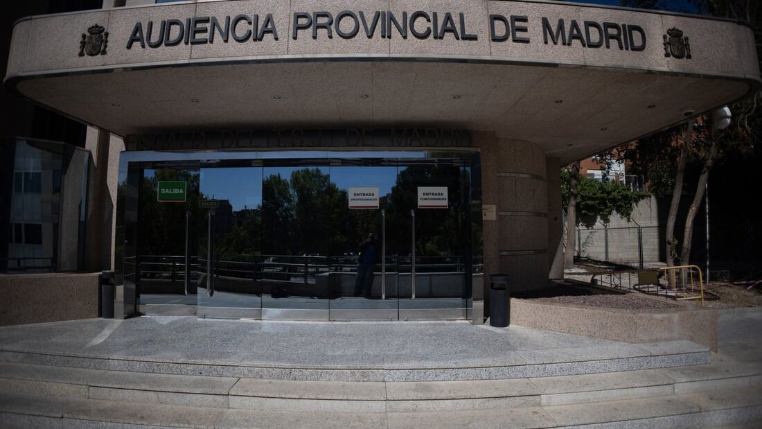 Juzgan a un teniente general por dar obras a un amigo