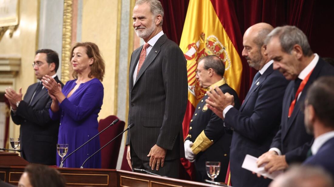La Casa Real felicita la Fiesta Nacional con un mensaje de unidad