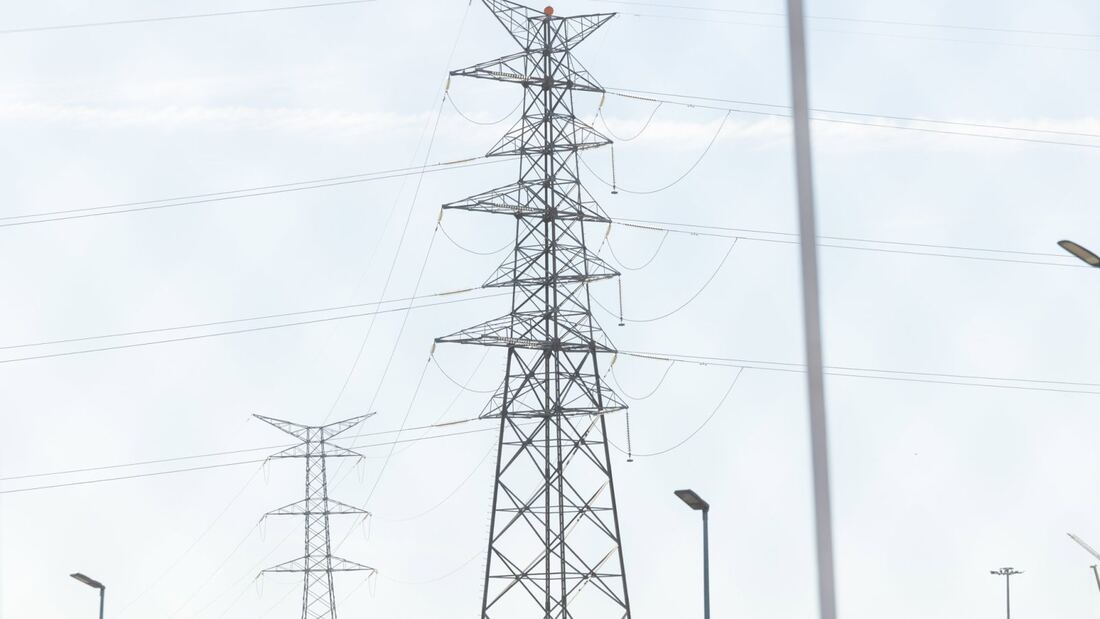 La Comunidad ve "dos años tarde" la ampliación de la red eléctrica