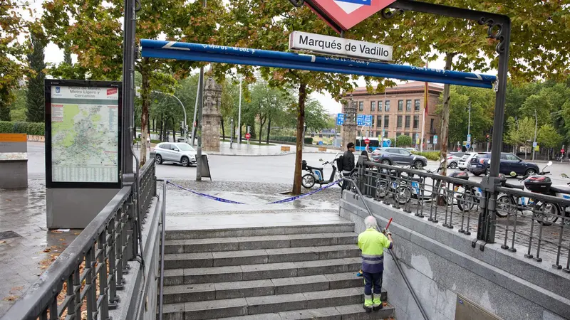 Cortes por la lluvia en tres l&iacute;neas Metro