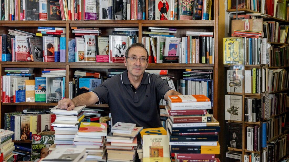 Una histórica librería de Madrid busca dueño para evitar su cierre