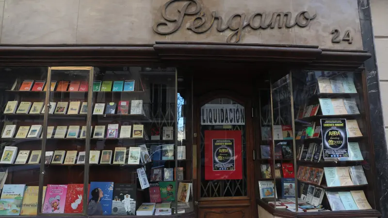 Librer&iacute;a P&eacute;rgamo cierra por presi&oacute;n inmobiliaria en Salamanca