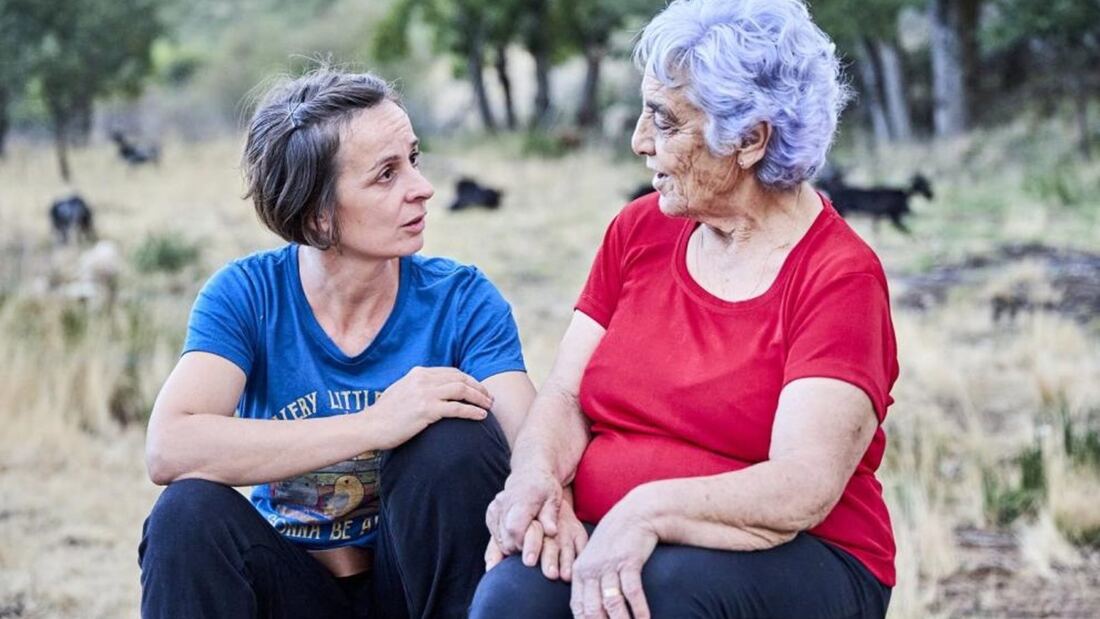 Un documental rescata a una docena de pastoras de la Sierra Norte