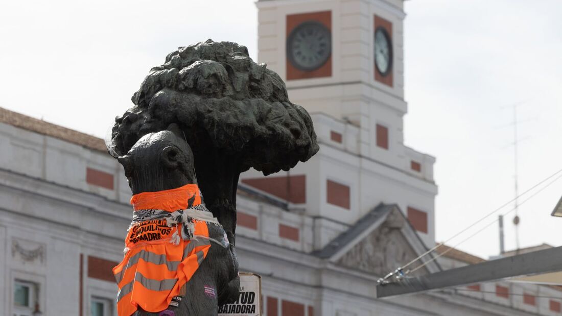 Una valla protege el Oso y el Madroño de actos vandálicos