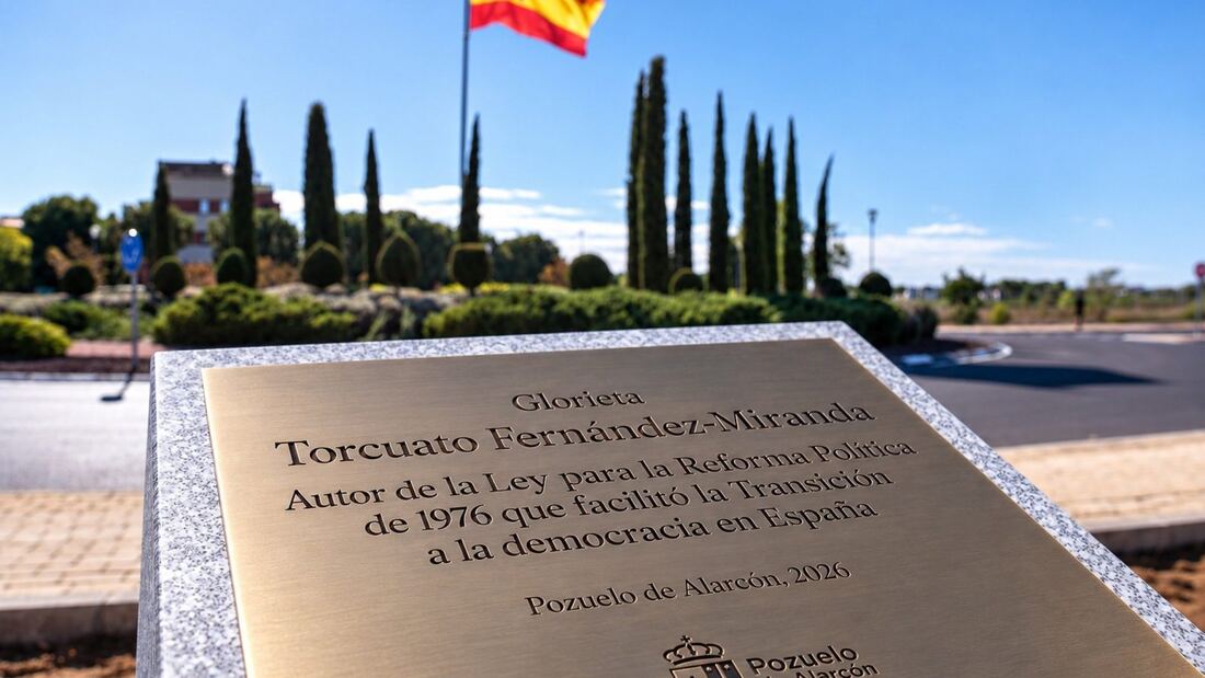 Pozuelo inaugura la glorieta dedicada a Fernández-Miranda