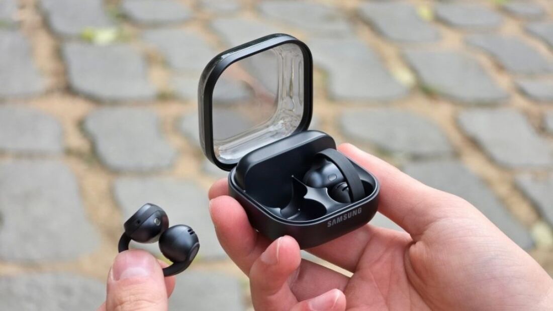 Los Galaxy Buds On llegan con un diseño abierto