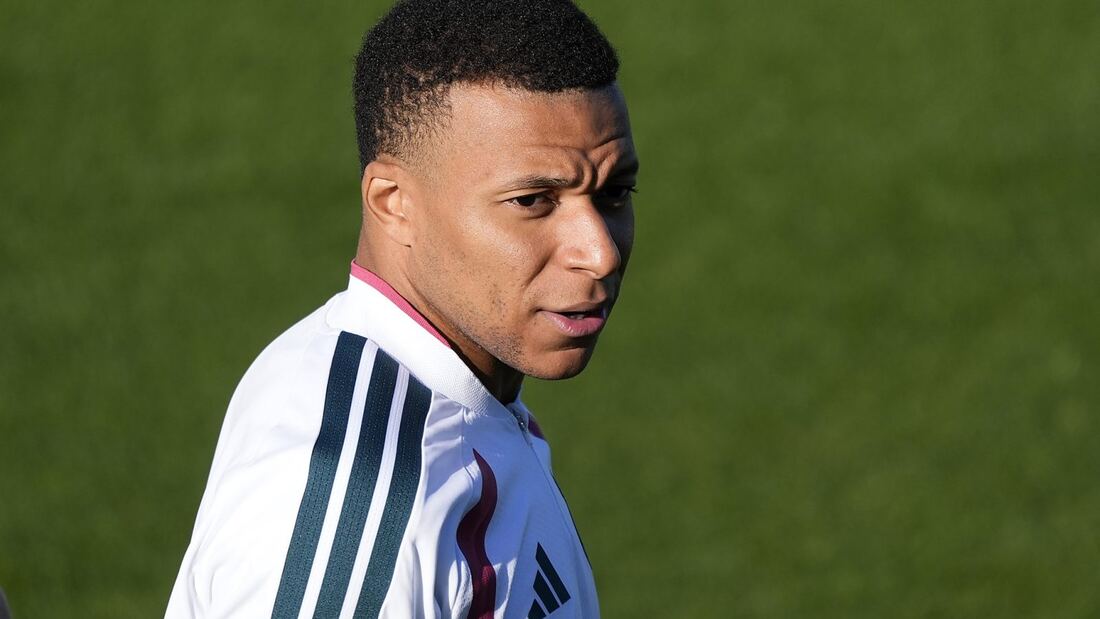 La televisión estatal china suspende las emisiones de LaLiga tras la polémica con un 'meme' de Mbappé