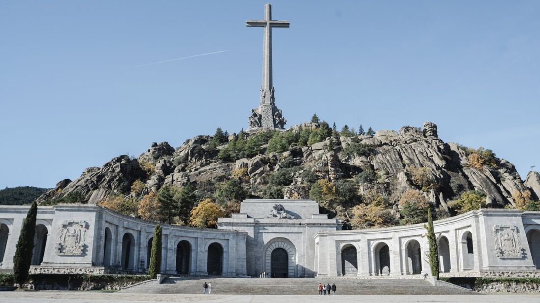 Vox acusa a RTVE de falsear la historia del Valle de los Caídos
